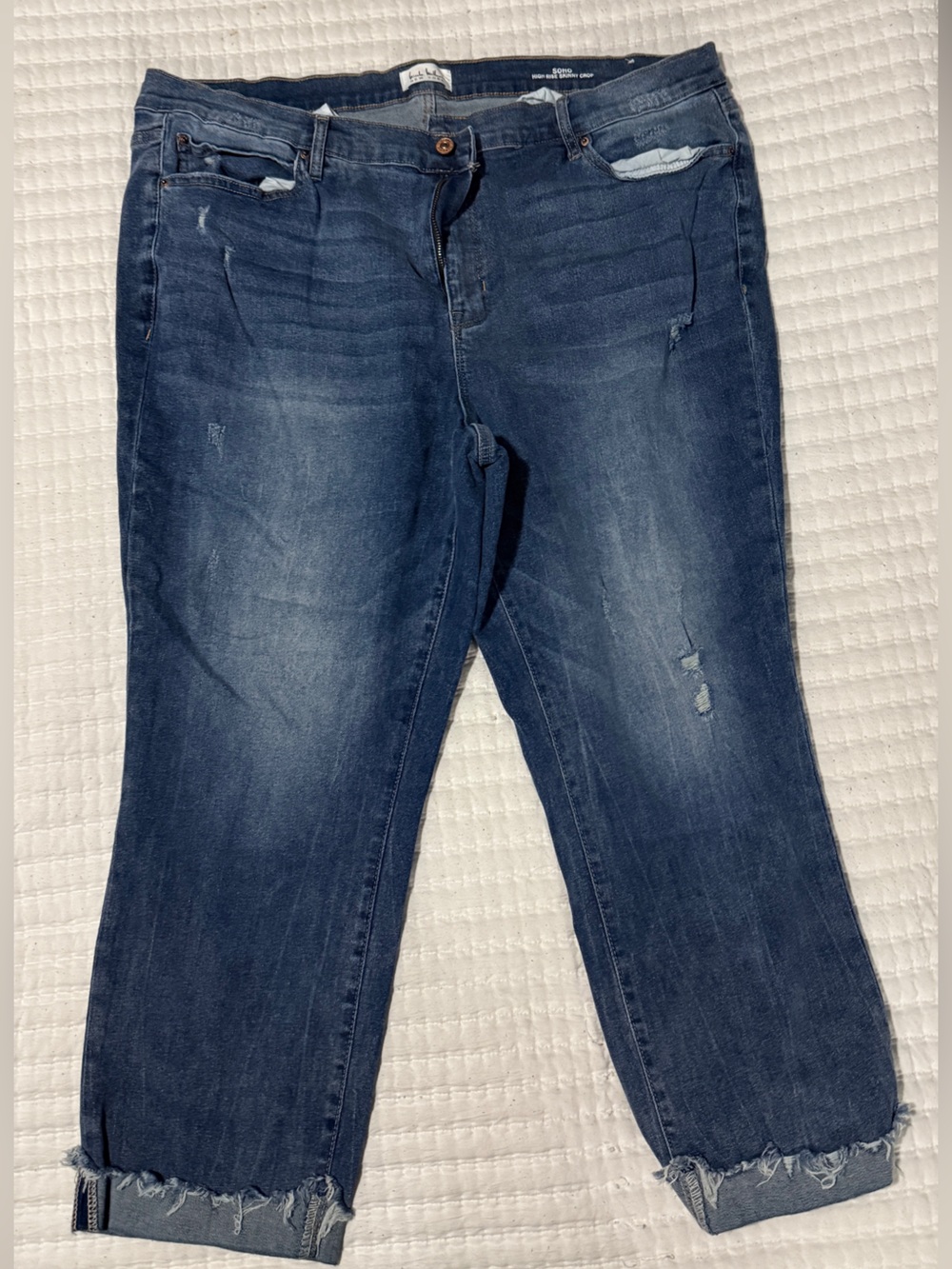 Women’s Mid Wash Skinny Jeans with Frayed Hem